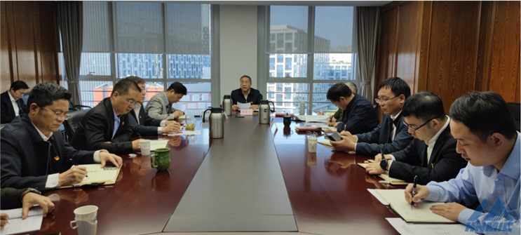 河南资本集团召开党委中心组学习（扩大）会议 专题学习研讨党的二十大报告